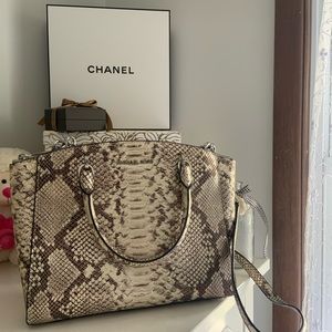 Michael Kors Ellis Large Satchel in Snake Pattern